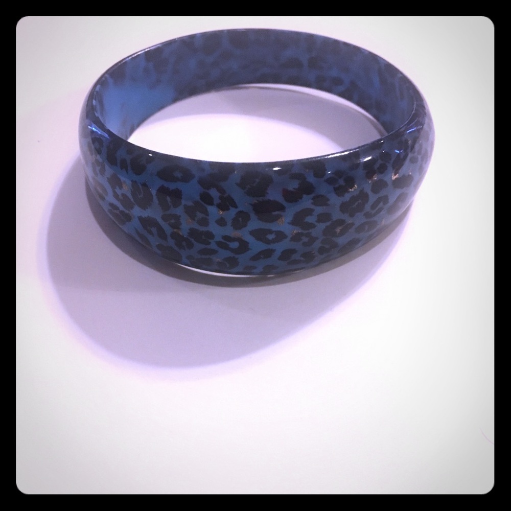 Blue and black leopard print bracelet